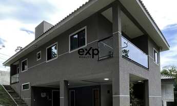 Imagem: Sobrado Alto Padrão no Centro de Quatro