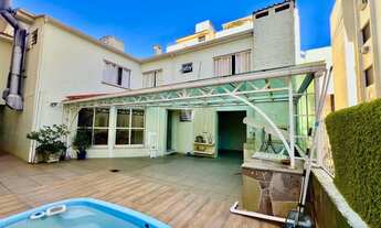 Imagem 5: Ampla casa central reformada e com piscina!