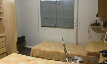 Imagem 6: Venda-se esta casa com quintal grande e todo murado de 1.100 m² no Município de Atílio Vi