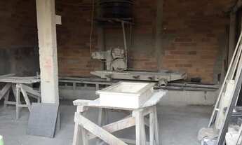 Imagem 4: Oportunidade! Lote com Casa, Barracão e Marmoraria Montada - Ideal para Investir