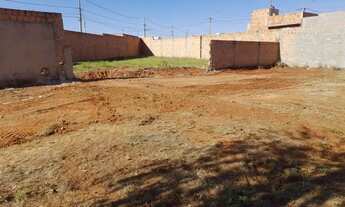 Imagem 2: Lote 003 06 86 para venda possui 200m² em Jardim Boa Vista III - Araraquara - SP