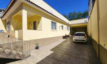 Imagem 7: Casarão amplo com casa anexa nos fundos - 4 quartos total pertinho da Dutra