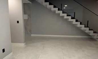 Imagem 3: Casa no Quartzo com 225m2 4 suítes