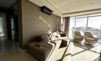 Imagem 4: Apartamento à venda no Centro de Balneário Camboriú-SC, 4 suítes e 3 vagas - 228m²