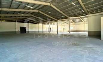 Imagem 3: Galpão para Locação em Gaspar 1.100 m² com Doca e Pátio Amplo