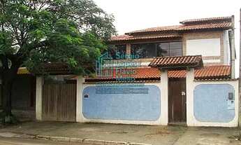 Imagem: ITABORAÍ - Casa com 6 Quartos (1 Suíte