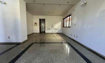 Imagem 7: Oportunidade - Casa em Condomínio - Jardim das Colinas - 3 Dormitórios - 380m²