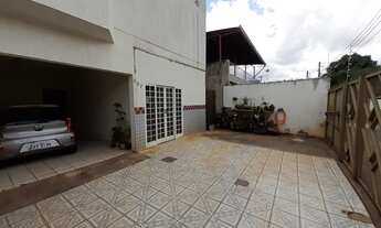 Imagem 6: Casa Triplex com terraço à venda, Vila Matarazzo, Londrina, PR - 6 quartos sendo uma suíte