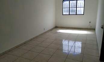 Imagem 3: Casa Recém-Reformada - Área de 100m² / 2 Quartos - Rua Principal / Ótima Localização