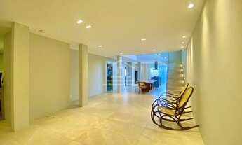 Imagem 3: AB - Casa a venda na Cohama com 06 quartos, em fino acabamento, cozinha gourmet TR106516