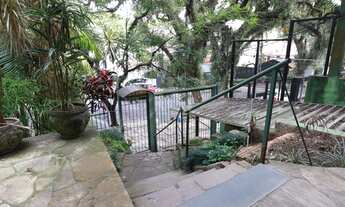 Imagem 4: Casa sobrado no Petrópolis com 246m²