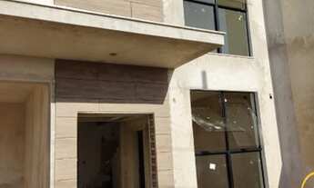 Imagem 2: Sobrado em fase de acabamento