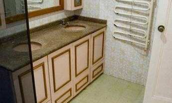 Imagem 7: Vendo apartamento de três dormitórios, em andar alto, na Rua Demétrio Ribeiro, Centro de P