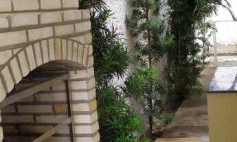 Imagem 4: M CASA EM RUA PÚBLICA