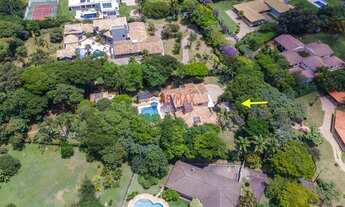 Imagem 3: A Casa da Figueira Lira com 6 suítes `a venda ou para locação no Condomínio Sans Souci- Va