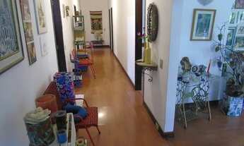 Imagem 5: QUITANDINHA: VENDO BELA CASA COM PISCINA E JARDIM. ÓTIMA LOCALIZAÇÃO