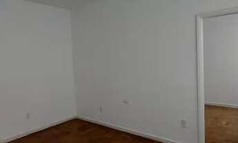 Imagem 4: Conjunto de 2 salas, centro, banheiro, ótima localização e preço. Oportunidade rara