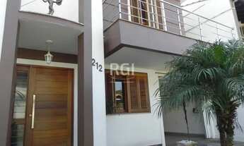 Imagem 3: Casa para Venda - 150m², 3 dormitórios, 3 vagas - Teresópolis