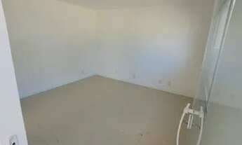 Imagem 2: 114/VENDO CASA EM CONDOMINIO FECHADO COM 3 QUARTOS NO PORCELANATO COM ENTRADA PARCELADA