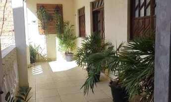 Imagem 2: Vendo uma casa no bairro de Itapuã