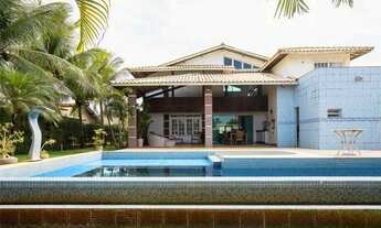 Imagem 3: Casa à Venda de alto padrão, no Condominio Fechado Camurupim, com 5/4, 3 suites, 7 vagas