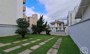 Imagem 3: Residência semimobiliada com amplo terreno em Pagani, Palhoça