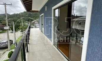 Imagem 3: Casa de condomínio para venda possui 350 metros quadrados com 4 quartos