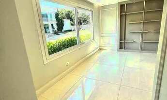 Imagem 5: Casa a venda no Santo Inácio, 3 dormitórios, 3 suítes, 4 vagas de garagem cobertas