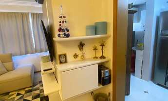 Imagem 2: Imóvel para venda possui 74 metros quadrados com 2 quartos em Menino Deus - Porto Alegre