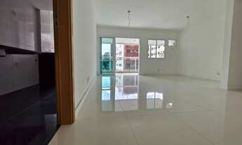 Imagem 4: Freguesia. Apartamento com Salão, 3 Quartos, Sendo 1 Suíte e 2 Vagas