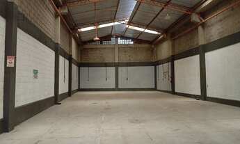 Imagem 3: Galpão Galpão / depósito com aluguel por R$8.000 /mês