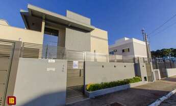 Imagem: Casa na Barra da Lagoa com 4 suítes - pertinho