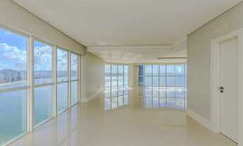 Imagem 6: Apartamento frente mar com 4 suítes e 4 vagas de garagem em Balneário Camboriú