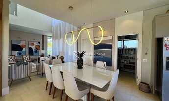 Imagem 3: Casa com 4 Suítes, Mobiliada localizada no Condomínio Shambala III, disponível para VENDA