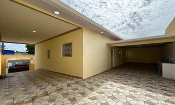 Imagem 3: Casa Térrea no Ajuricaba, com 3 Qts sendo 2 Suíte, 3 Vagas