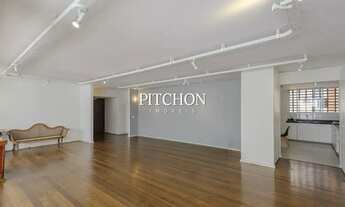 Imagem 2: Amplo apartamento de 360 m² com 4 quartos, 2 suítes, varanda e 3 vagas em Lourdes próximo