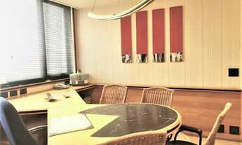 Imagem 2: Vendo ou alugo, conjunto comercial com quatro sala e três vagas de garagem, localização pr