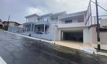 Imagem 6: Casa de condomínio sobrado para aluguel possui 550 metros quadrados com 5 quartos