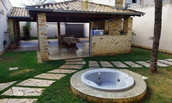 Imagem: Ótima casa com 4 quartos, 2 suítes, 320m²