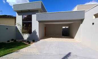 Imagem 2: Linda Casa 3/4 + 4 Garagens + Piscina em Goiânia !