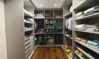 Imagem 7: Casa de condomínio sobrado para venda tem 1200 metros quadrados com 5 quartos