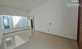 Imagem 2: Águas Claras / Casa Térrea 04 Quartos / Escritório / Quintal