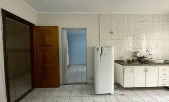 Imagem 6: Apartamento Mobiliado com 1 Dormitório e Garagem na Vila Tupi, Apenas 100 Metros da Praia