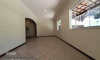 Imagem 2: EXCELENTE CASA COM 5 QUARTOS PARA VENDA EM JACAREGUA - Rio de Janeiro - RJ