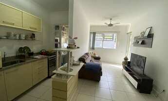 Imagem 2: Apartamento à venda com 2 dormitórios, sendo 1 suíte, 2 vagas no Centro - Florianópolis