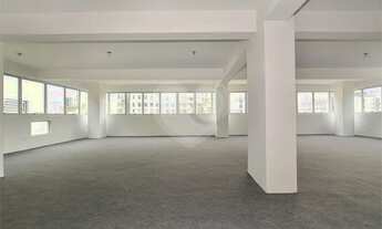 Imagem 4: Sala Comercial no Centro de Curitiba com mais de 130m²