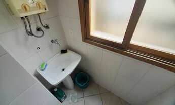 Imagem 3: Apartamento Semi-mobiliado no Bairro Petrópolis com 70 m², 01 dormitório, sala de estar, c