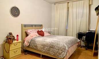 Imagem 2: Apartamento para venda tem 70 metros quadrados com 2 quartos em Rio Branco - Porto Alegre