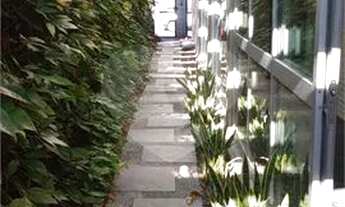 Imagem 1: CASA COM PISCINA NA AVENIDA IBIRAPUERA 4 SUÍTES PARA VENDA OU LOCAÇÃO