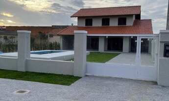 Imagem: Casa com piscina - PRÓXIMA A BEIRA MAR